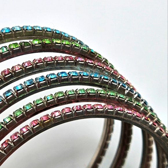 VINTAGE Channel Set 80s Rhinestone Metal Bangle Bracelet Set 6 Pink Blue Green - Picture 5 of 7